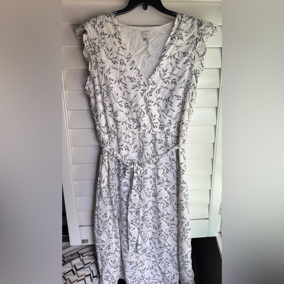 A New Day White and Black Floral Midi Dress - Picture 1 of 4